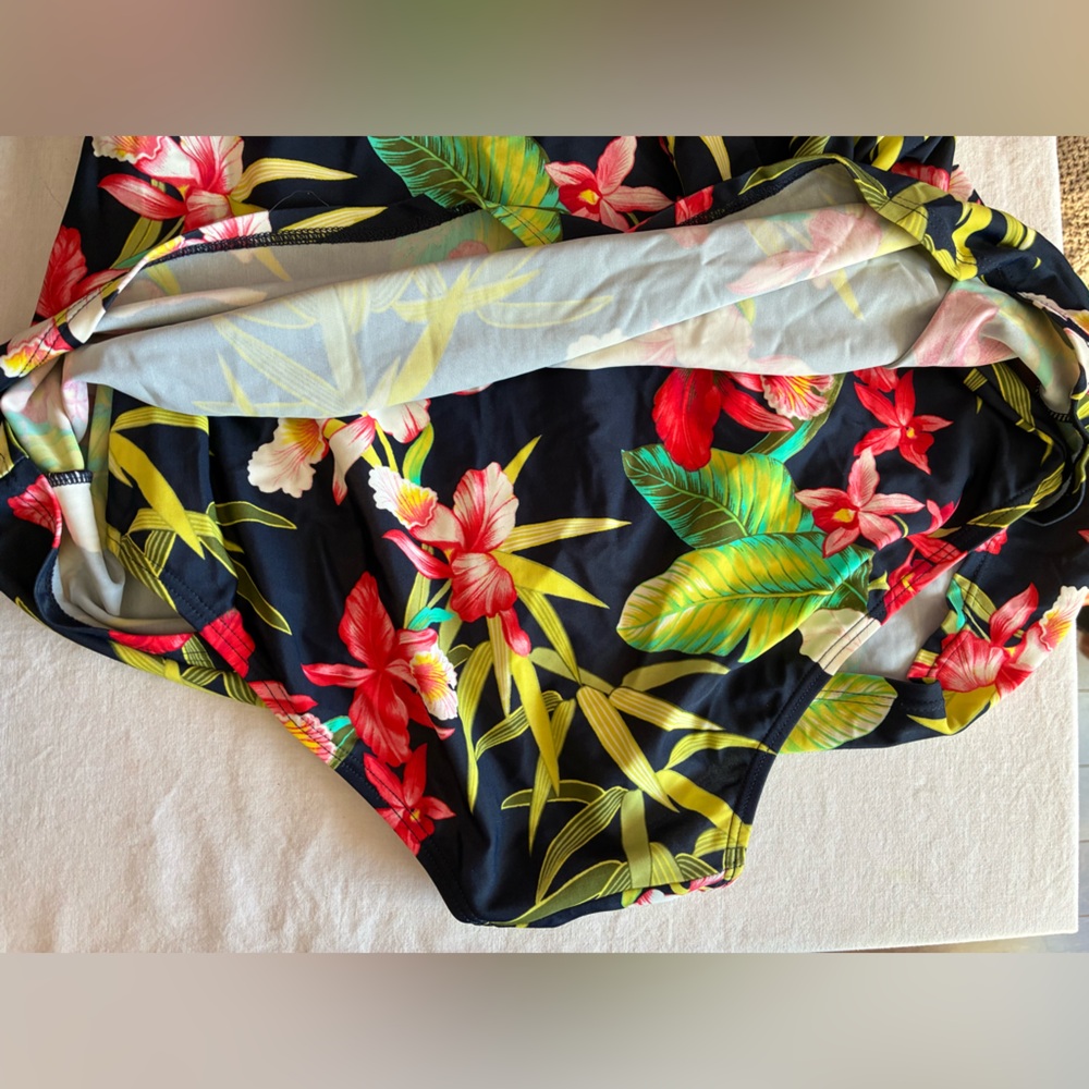 Tommy Hilfiger Swimsuit Navy Floral One piece US12 - Picture 7 of 8